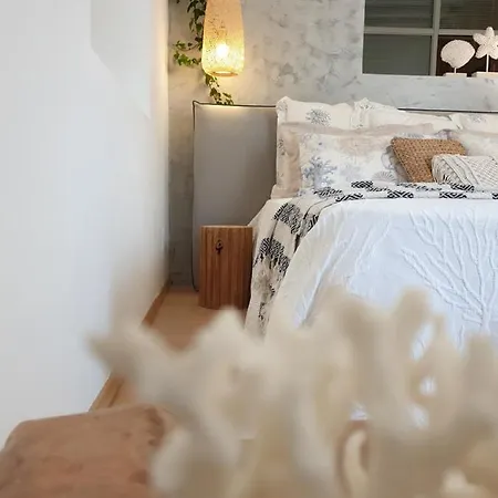 Aretousa Deluxe Downtown *