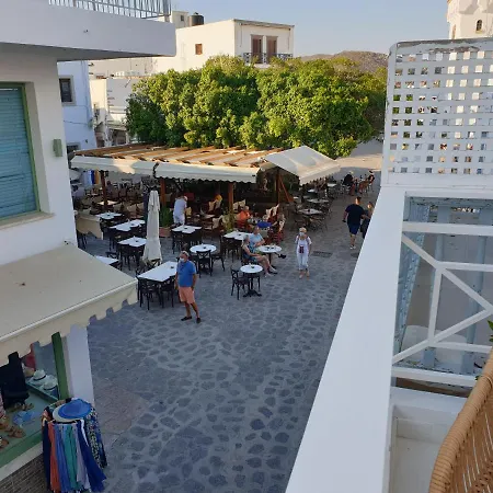 Apartman Aretousa Deluxe Downtown