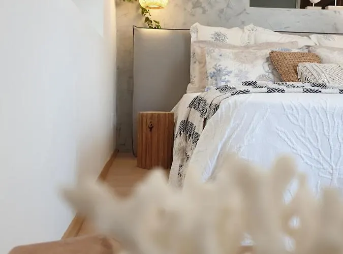 Aretousa Deluxe Downtown *