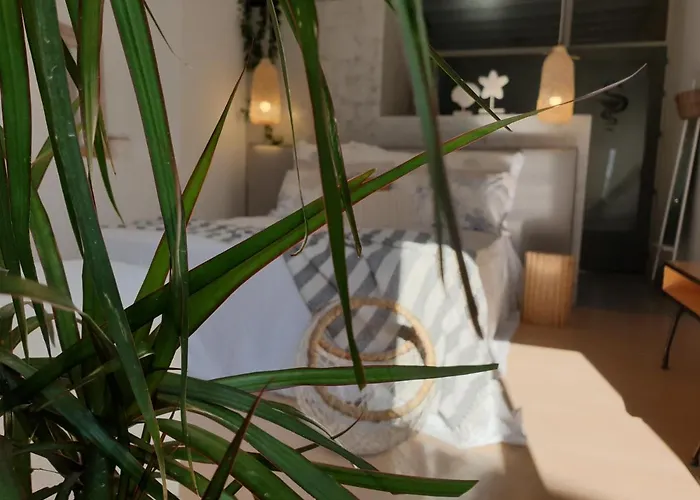 Aretousa Deluxe Downtown شقة