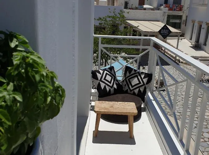 Aretousa Deluxe Downtown شقة