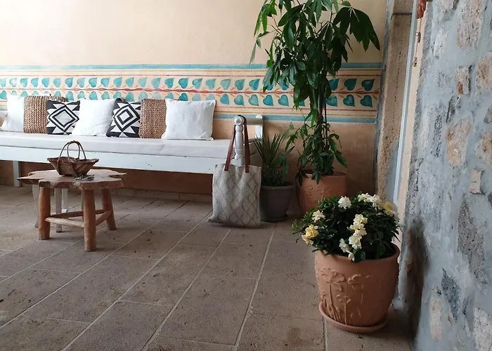 شقة Aretousa Deluxe Downtown سكالا