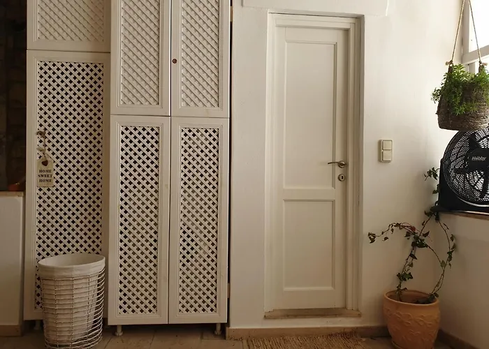 Aretousa Deluxe Downtown شقة سكالا