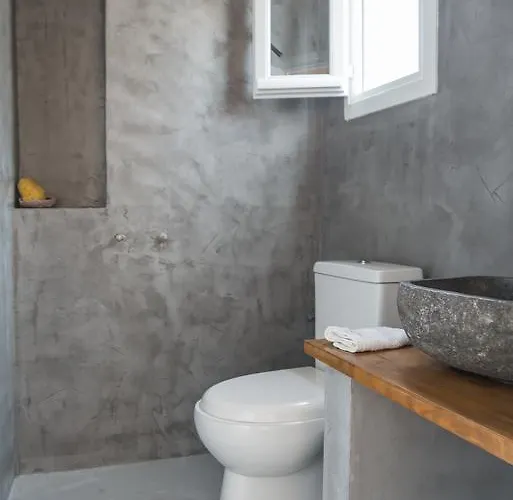 Aretousa Deluxe Downtown * سكالا