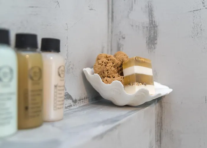 Aretousa Deluxe Downtown *