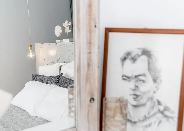 Aretousa Deluxe Downtown * سكالا