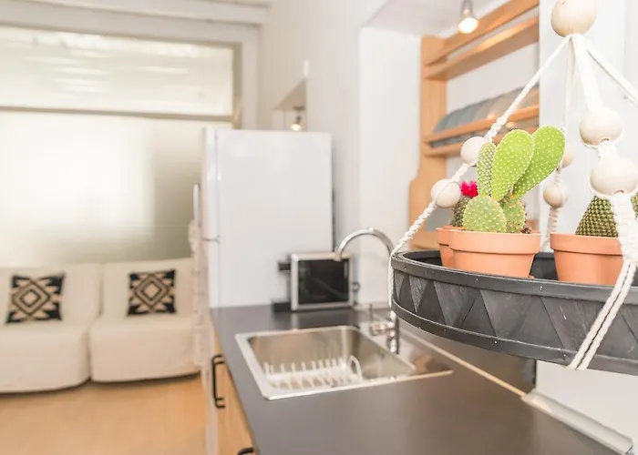 Aretousa Deluxe Downtown *