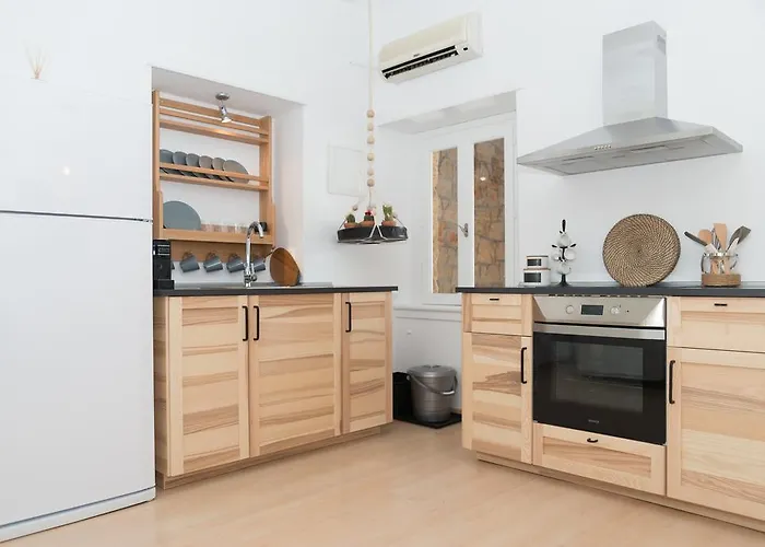 Aretousa Deluxe Downtown *